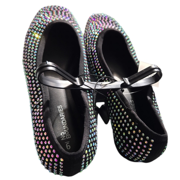No Boundaries Black Flats with Multicolor Rhinestones - Picture 3 of 4